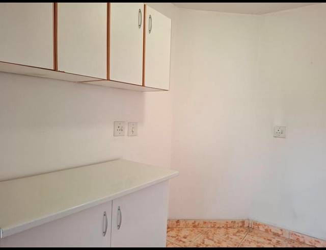 1 BEDROOM PROPERTY TO RENT IN OVERPORT